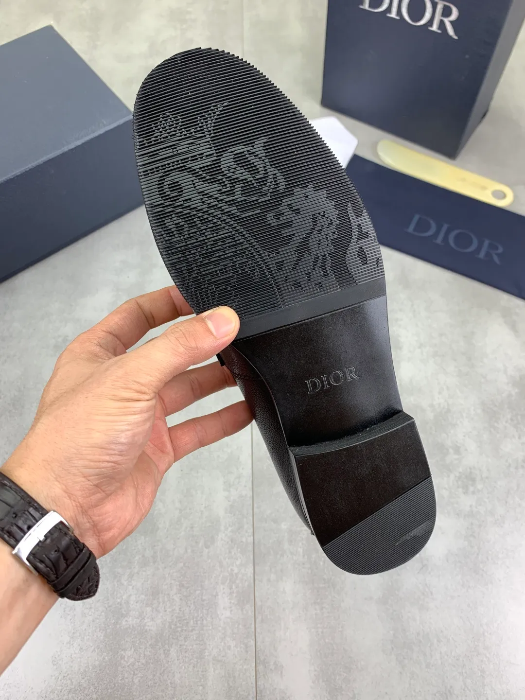Men's men's shoes 💰P560 new style 💰high version 💎💎💎Dior original version! Top Italian purchasing agent! Men's business casual leather shoes, original imported pebbled calfskin upper, ultimate texture, gentlemanly style, imported water-dyed cowhide inside, top-quality original Italian rubber outsole, first-class workmanship, top quality! Size: 39-44 (45 customized) 3️⃣ colors available